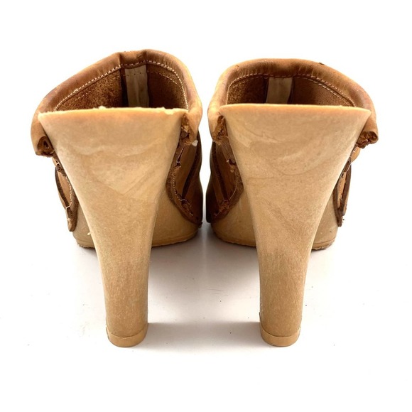 1960's Italian crafted nubuck leather heeled clogs - Picture 7 of 13